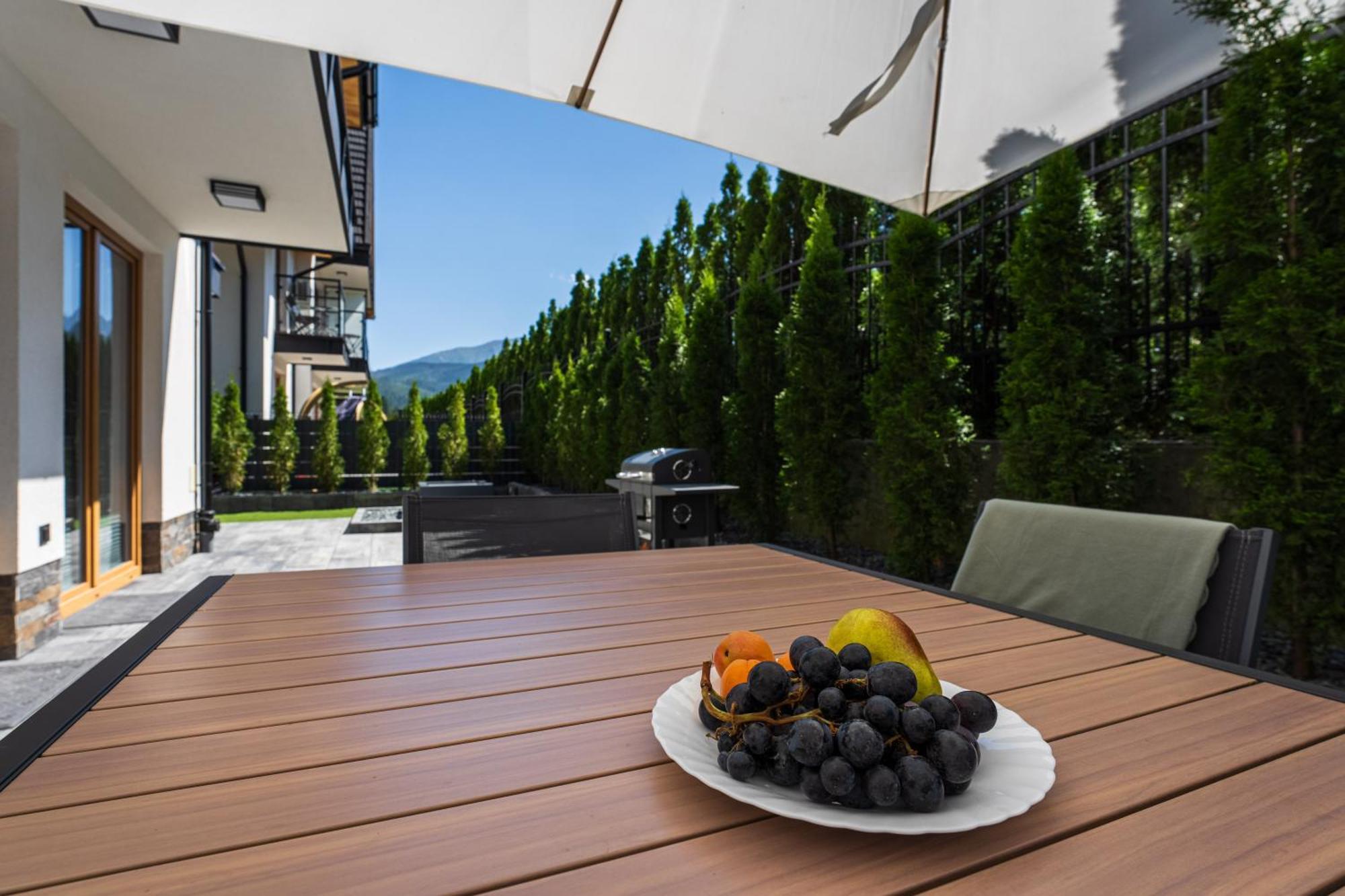 Two Bedroom With Terrace- Tatra View - Ksiezycowe - 24e-1 Apartamento