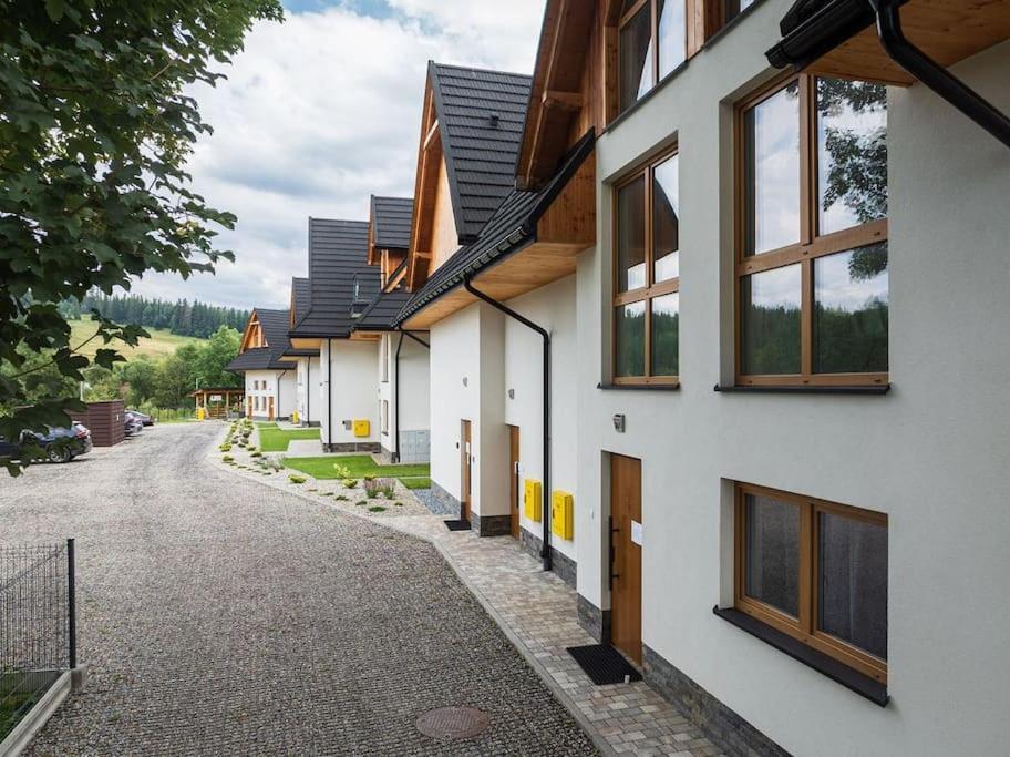 Two Bedroom With Terrace- Tatra View - Ksiezycowe - 24e-1 Apartment